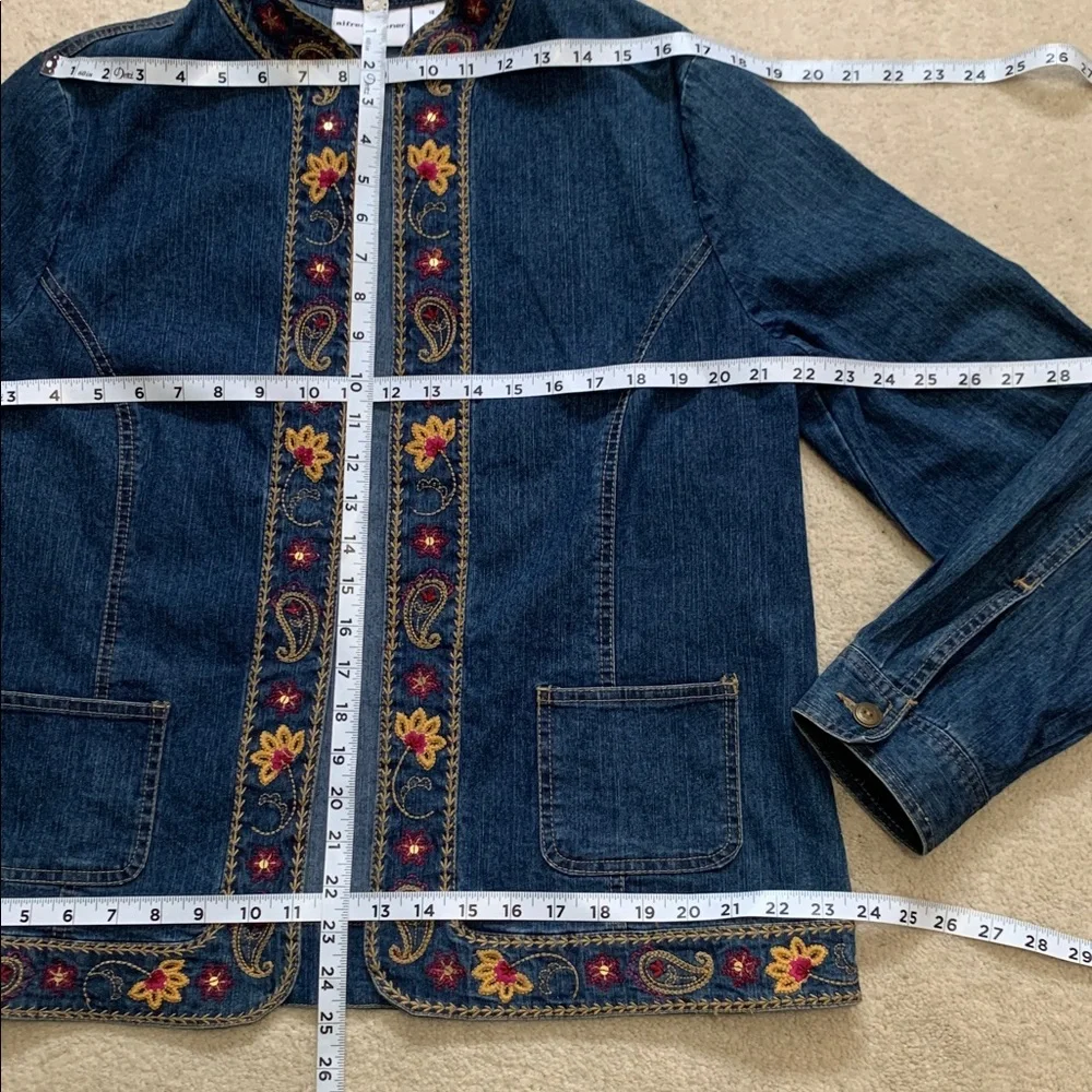Alfred Dunner Vintage Denim Floral/Paisley Embroidery Denim Size 12
